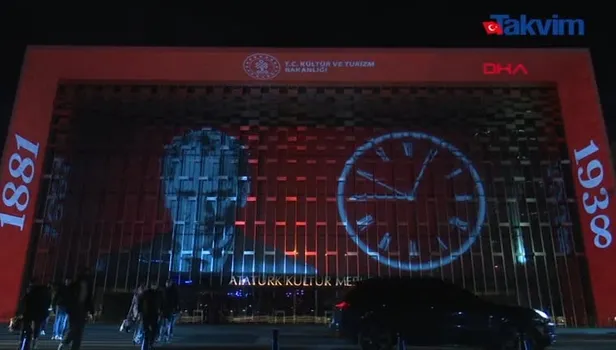 AKM’de ışık gösterisiyle 10 Kasım anması