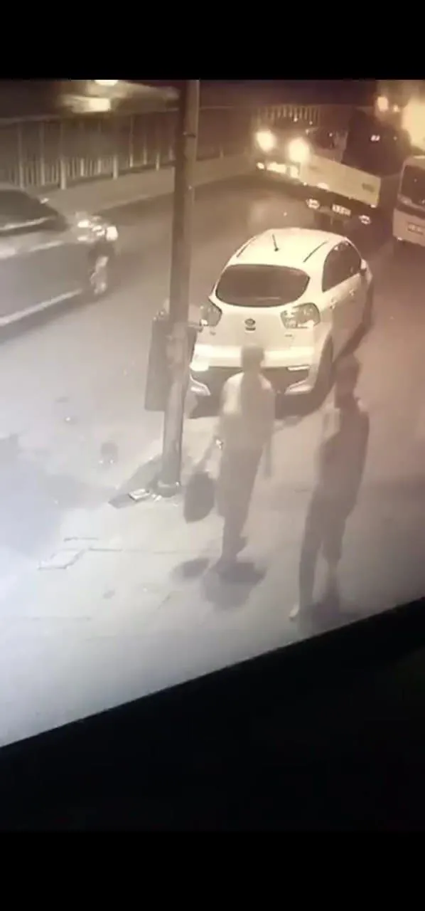 17-yasindaki-cemile-senelin-katili-bulundu-merdivende-silinmis-kan-izinden-katile-1631164474122.jpg 17 yaşındaki Cemile Şenel'in katili bulundu! Merdivende silinmiş kan izinden katile...-2