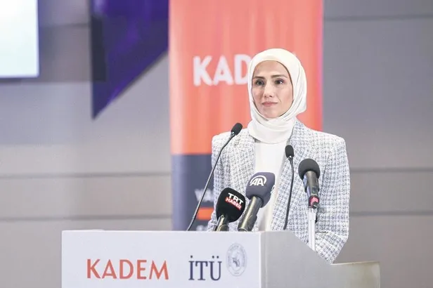 kadin-kiligina-girerek-tore-davasi-ugruna-eski-esini-yaraladi-sevgilisini-ise-oldurdu-1655763229587.jpeg Kadın kılığına girerek töre davası uğruna eski eşini yaraladı, sevgilisini ise öldürdü-7