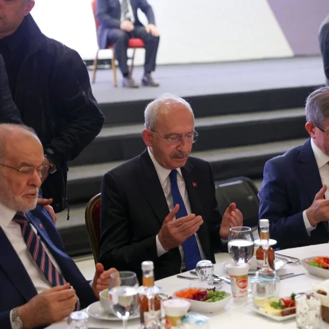 Kılıçdaroğlu seccadeyi ayaklar altına aldı, ortakları üç maymunu oynadı! Akşener, Karamollaoğlu, Davutoğlu, Babacan... Ölüm sessizliği!