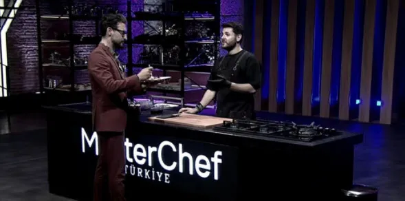 Masterchef'te gözyaşları sel oldu aktı her şeyini kaybetme riskine rağmen bunu yaptı! Danilo şefi kimse tutamadı Mehmet şef...-4