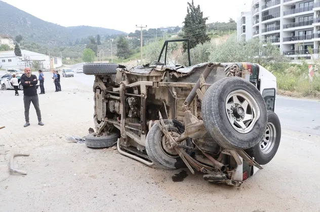 Bayram günü feci kaza! Otomobile giren böcek kazaya neden oldu