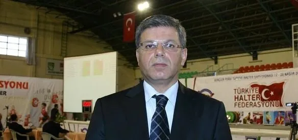 Halter Federasyonu Başkanı Hasan Akkuş ve yönetim kurulu,Avrupa 23 Yaş Altı Şampiyonası'nda 5 Türk sporcunun dopingli çıkması üzerine istifa etti