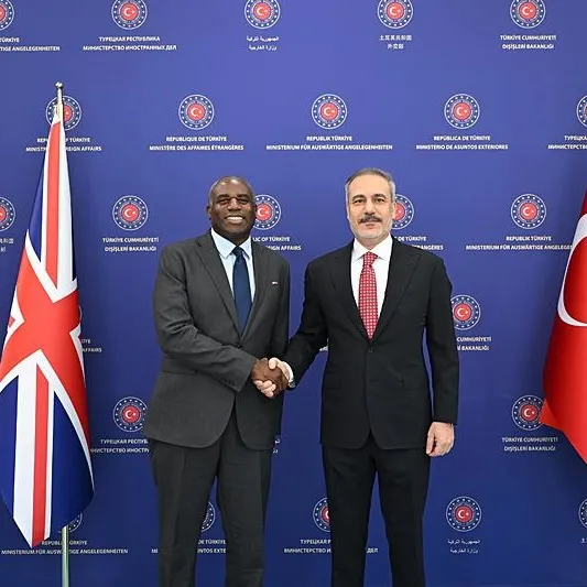 Fidan İngiliz mevkidaşı ile görüştü