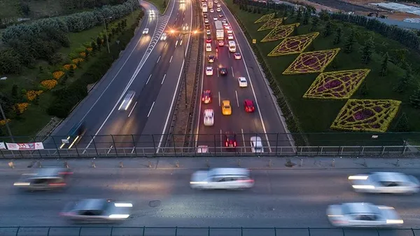2021-trafik-cezalari-ne-kadar-yeni-yilda-kirmizi-isik-hiz-cezasi-ne-kadar-olacak-1604668988432.jpg 2021 trafik cezaları ne kadar? Yeni yılda kırmızı ışık, hız cezası ne kadar olacak?-4