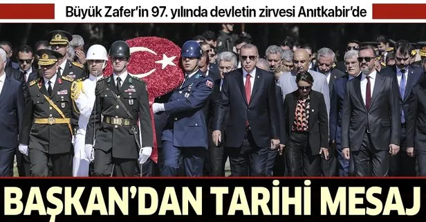 Devletin zirvesi Anıtkabir’de! Başkan Erdoğan: Türkiye’yi 2023 hedeflerine ulaşmaktan hiçbir güç alıkoyamayacaktır