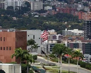 Venezueladaki Amerikalı diplomatlar ülkelerine döndü
