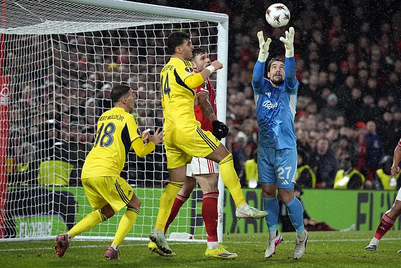 Spor yazarları Nottingham-Fenerbahçe maçını değerlendirdi - 9