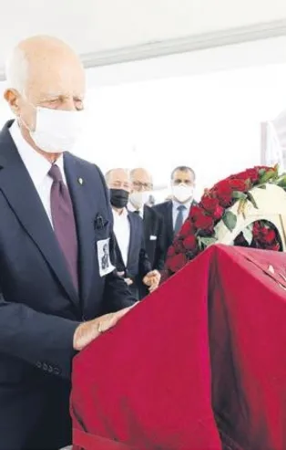 Eşe son veda! Suna Kıraç son yolculuğuna uğurlandı...