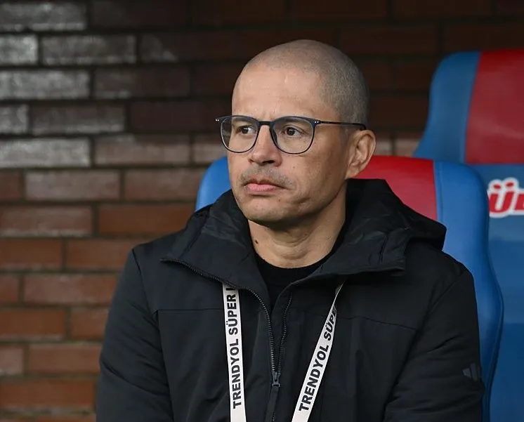 Alex’le yollar ayrıldı