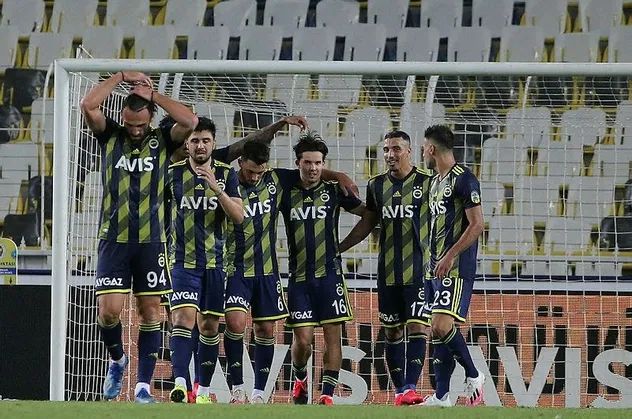 Kadıköy'de Ferdi Kadıoğlu'nun gecesi! MAÇ SONUCU: Fenerbahçe 2-1 Göztepe