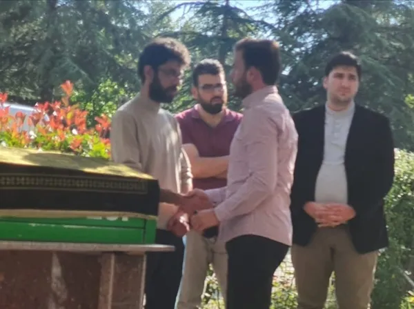 pandemi-bildirisi-sonrasi-gorevden-alinan-eski-cumhuriyet-savcisi-eyup-akbulutun-babasi-kovid-19a-yenildi-1632723673185.jpg Pandemi bildirisi sonrası görevden alınan eski Cumhuriyet Savcısı Eyüp Akbulut'un babası Kovid-19'a yenildi-3