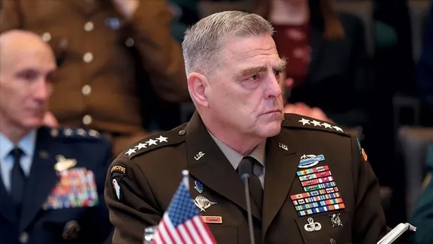 eski-abd-baskani-donald-trump-abd-genelkurmay-baskani-orgeneral-mark-milley-olum-cezasini-hak-ediyor-1695765536305.jpeg Eski ABD Başkanı Donald Trump: ABD Genelkurmay Başkanı Orgeneral Mark Milley ölüm cezasını hak ediyor-6