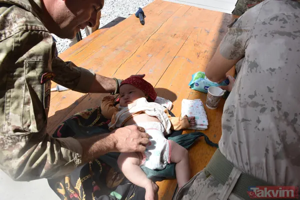 Türk askeri ve ABD askeri arasındaki merhamet farkı objektiflere yansıdı! - 6