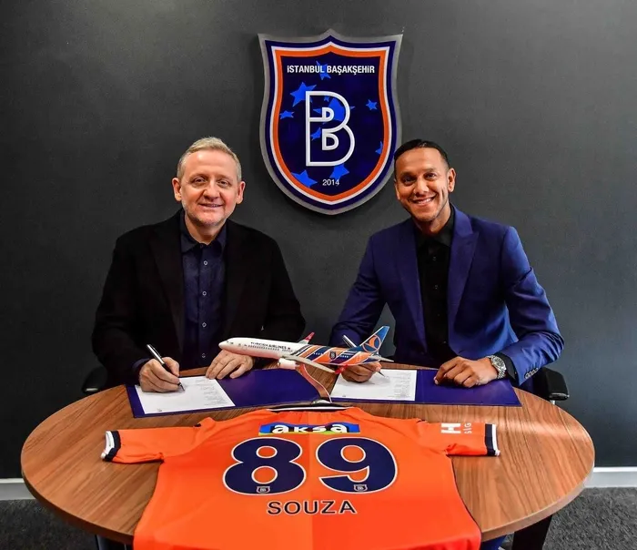 josef-de-souza-yeniden-super-ligde-resmen-aciklandi-1704118495361.jpeg Josef de Souza yeniden Süper Lig'de! İmzayı attı-3
