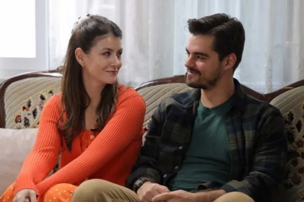 2-hafta-sonra-acikliga-kavustu-gonul-dagindan-ayrilacak-denilen-basrolden-surpriz-ters-kose-1722672784717.jpg 2 hafta sonra açıklığa kavuştu! Gönül Dağı'ndan ayrılacak denilen başrolden sürpriz ters köşe!-2