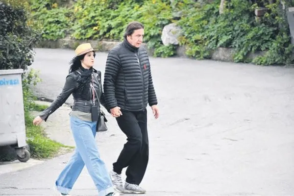 demet-ozdemir-ile-bosanma-asamasinda-olan-oguzhan-koc-kendi-yolunda-1681847227088.jpeg Demet Özdemir ile boşanma aşamasında olan Oğuzhan Koç kendi yolunda!-4