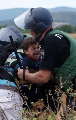 Avrupa'da mültecilere ırkçı saldırılar