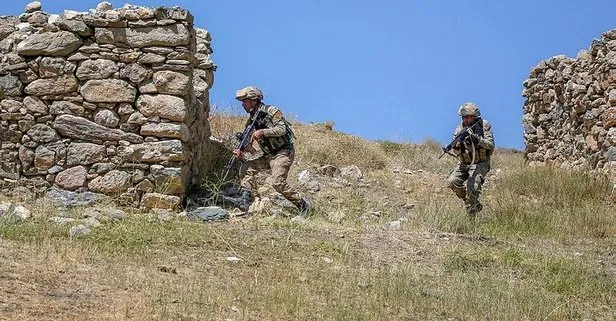 Son dakika: Hakkari’de PKK’lı teröristlere ait silah ve mühimmat ele geçirildi