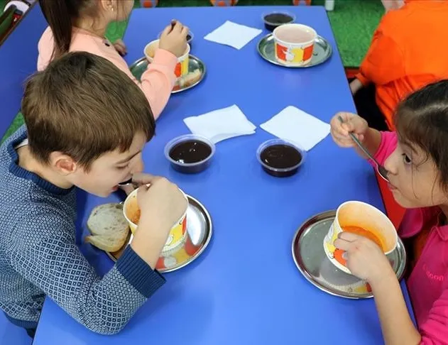 Bakan Özer’den okullarda ücretsiz yemek açıklaması
