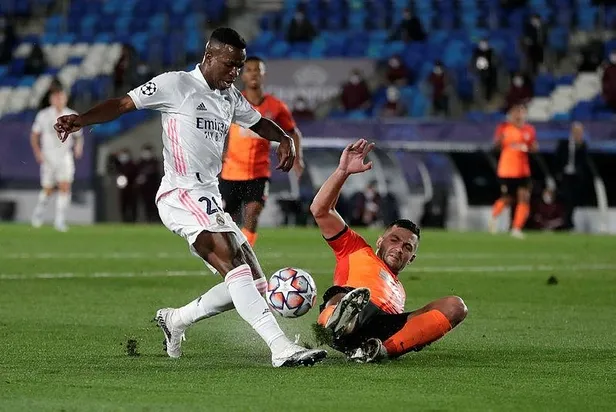 uefa-sampiyonlar-liginde-real-madrid-evinde-shakhtar-donetske-maglup-oldu-1603306493917.jpeg UEFA Şampiyonlar Ligi'nde Real Madrid evinde Shakhtar Donetsk'e mağlup oldu-1