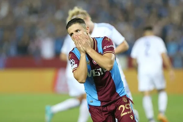 canli-anlatim-trabzonspor-kopenhag-macinin-ikinci-yarisi-basladi-1661372052749.jpg Son dakika: Trabzonspor Kopenhag'a elendi! Şampiyonlar Ligi'nde temsilcimiz kalmadı!-6