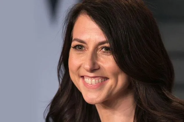 MacKenzie Bezos dünyanın en zengin 3. kadını oldu