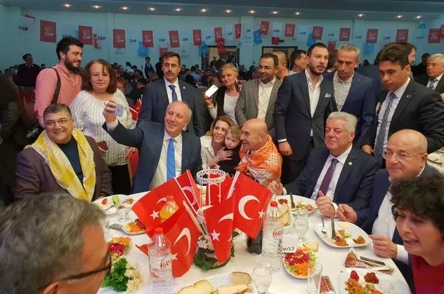 Muharrem İnce'den rakı sofralı paylaşım