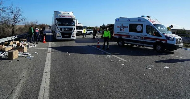 TEM'de 2 kamyonet çarpıştı: 1 sürücü yaralı