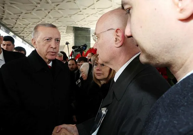 Deniz Baykal ebediyete uğurlandı-8