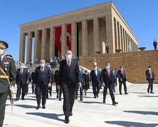 Devlet Anıtkabir’de! İşte o görüntüler