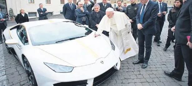 Papa’dan satılık Lamborghini