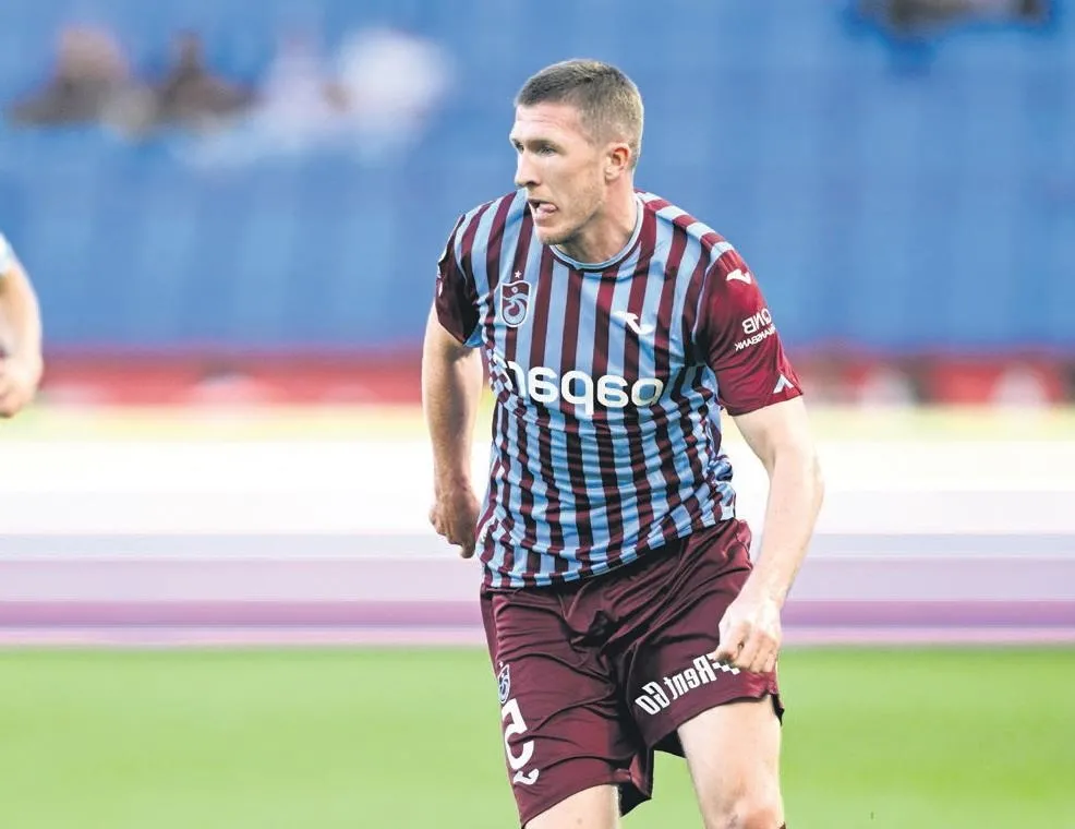 Lundstram geri dönüyor