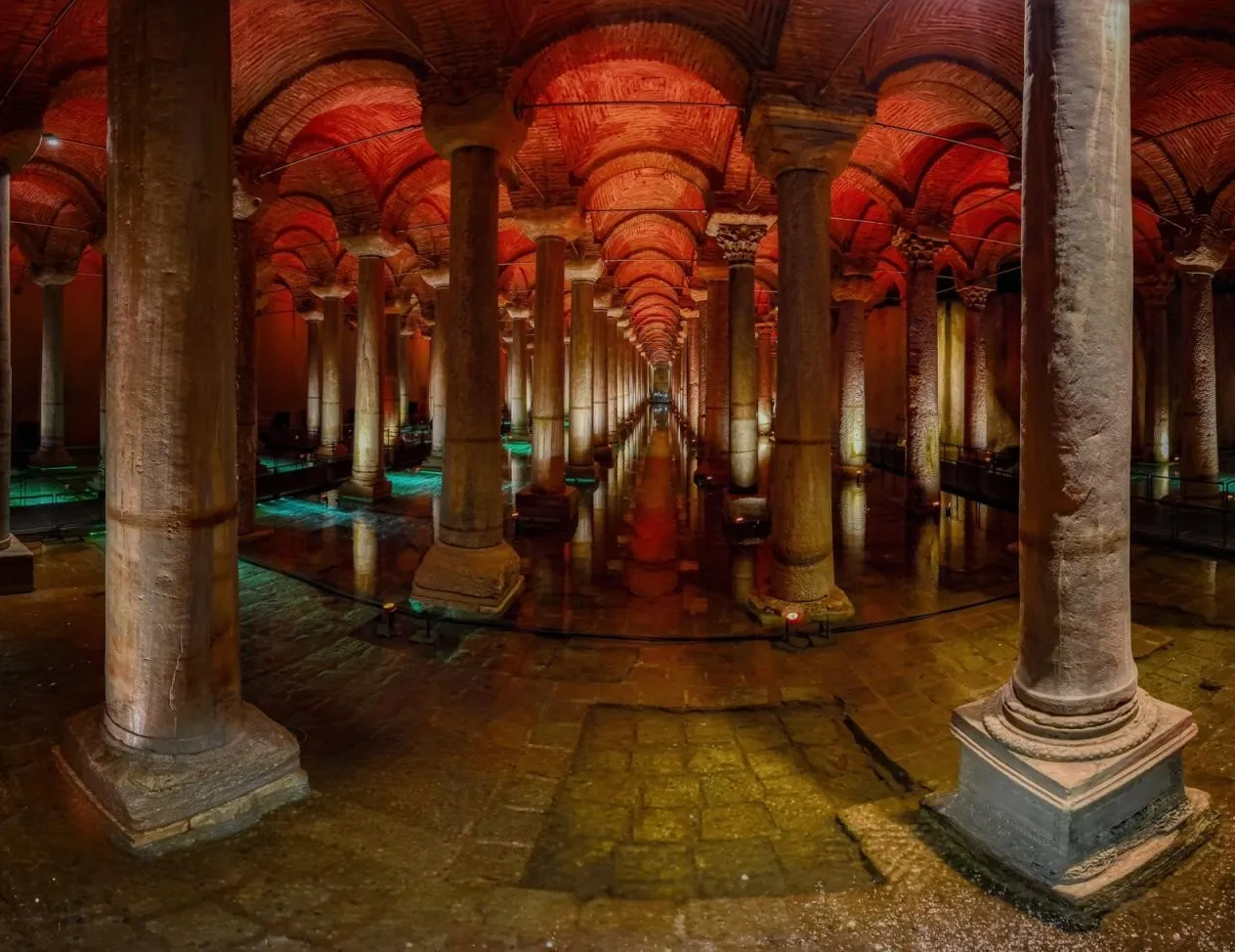 İBB’den Yerebatan Sarnıcı’nda Bizans oyunu: 1 TL’lik popülizm | Kazıklandığımızın resmidir