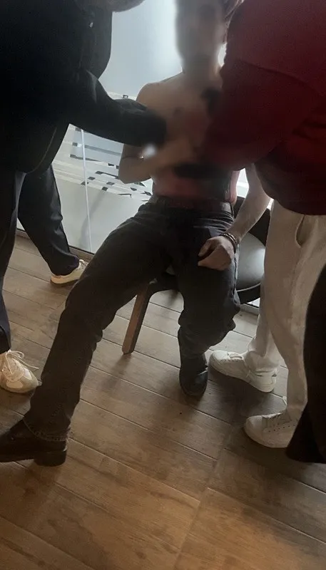 ozel-universitede-donem-odevi-kavgasi-gogsune-3-bicak-1772105090897.jpeg Özel üniversitede 'dönem ödevi' kavgası: Göğsüne 3 bıçak!-3