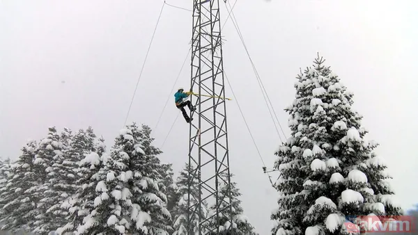 Uludağ'da araçlar kar altında kayboldu! Sürücüler jandarmadan yardım istedi - 17