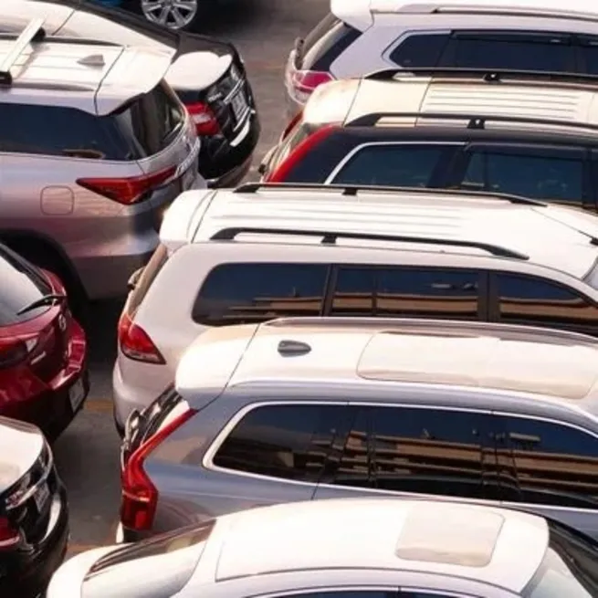 Fırsatçının gözü doymuyor! Sıfır otomobilde şimdi de sıra parası oyunu