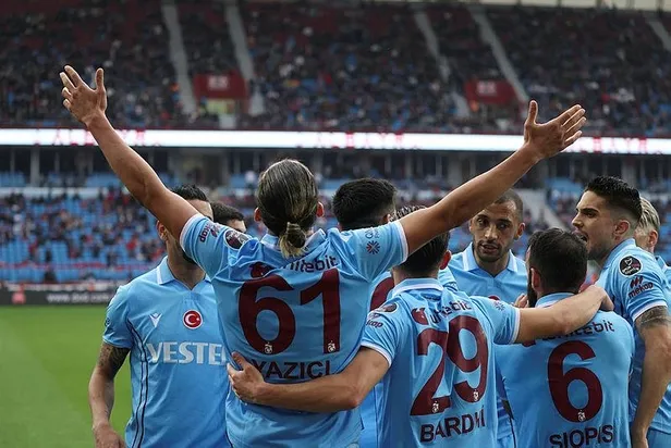 1678668589321.jpeg Trabzonspor evinde konuk ettiği Adana Demirspor'u 4-1 yendi-9