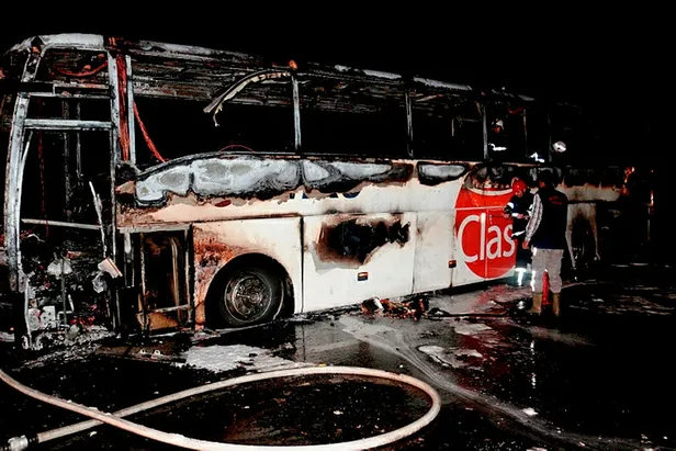 Aksaray'da yolcu otobüsü alev alev yandı! 31 kişi ölümden döndü-3
