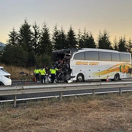 Anadolu Otoyolu’nda feci kaza