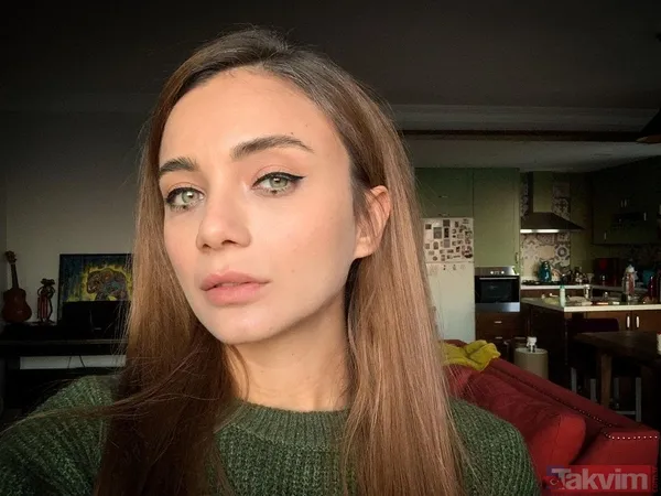 Aziz’in Dilruba’sı Damla Sönmez kumsal pozlarıyla ortalığı salladı! Bikiniyle poz veren Damla'ya Merve Dizdar kayıtsız kalmadı - 3