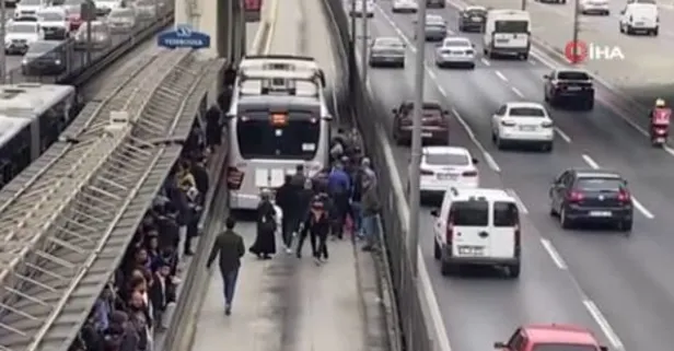 Metrobüs arızası! Bu kez adres Yenibosna! Uzun kuyruklar oluştu
