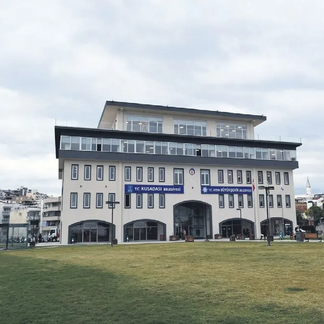 ‘Tezcangiller’in kuşkafesi