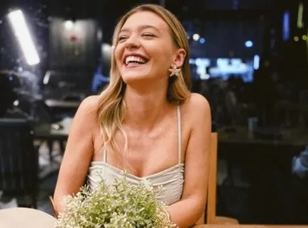 Kerem Bürsin'den aşk bombasına yanıt! Kerem Bürsin'in sevgilisi Melisa Döngel mi yoksa Hande Erçel mi?-7