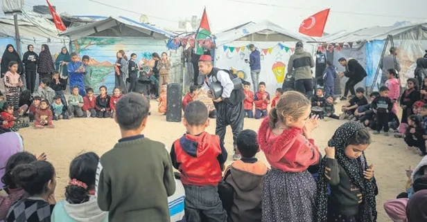 İsrail'in Ramazan'da saldırılarını katladığı Gazze’de dualar barış için