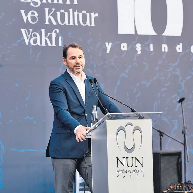 Hep daha yukarıya hem daha mükemmele