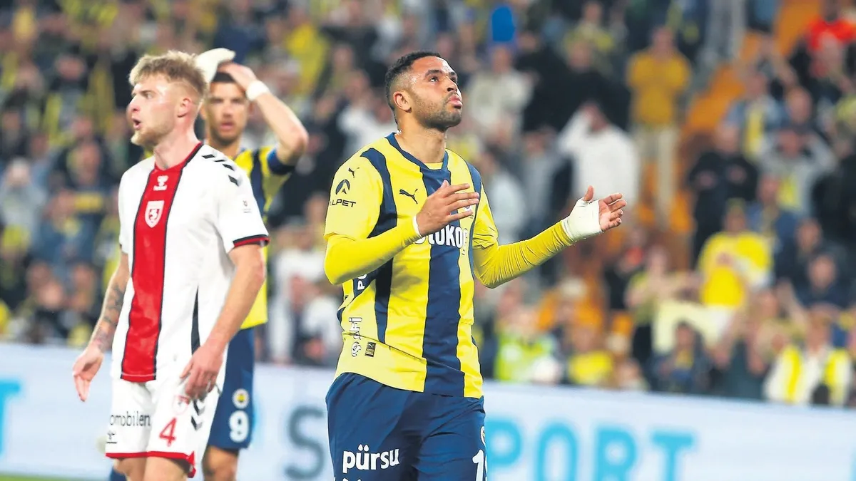 F.Bahçe evinde Samsun ile berabere kalarak şampiyonluk yarışında ağır yara aldı!