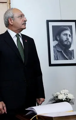 CHP Castro için Küba'ya gidiyor