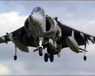 İngiltere’den Rus uçaklarına uyarı