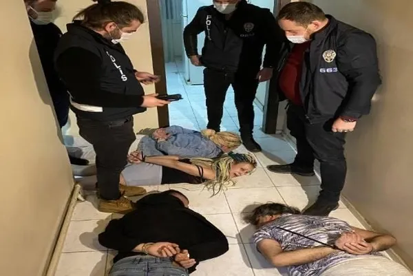 Herkes öldü sandı ama o 15 yıl sonra annesine sarıldı (Yaşam haberleri)-4